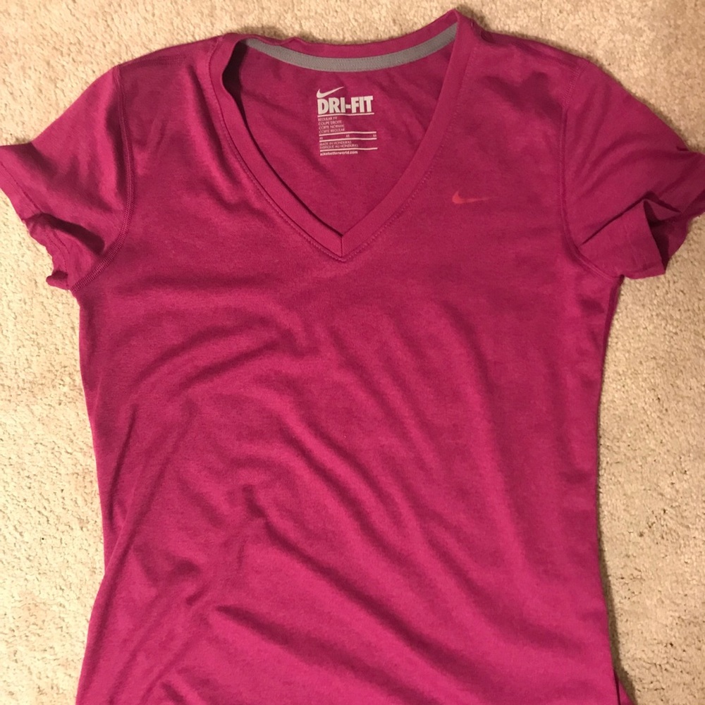 Nike drifit vneck